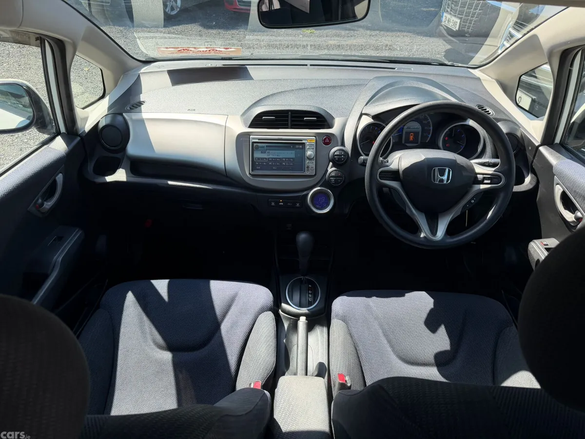 Honda Fit Hatchback, Petrol Hybrid, 2011, White
