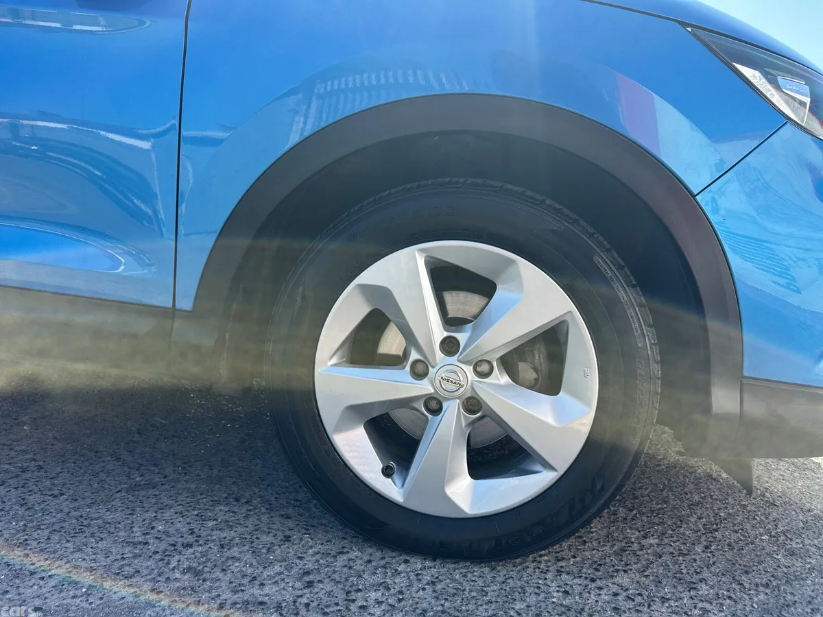 Nissan Qashqai Hatchback, Diesel, 2018, Blue