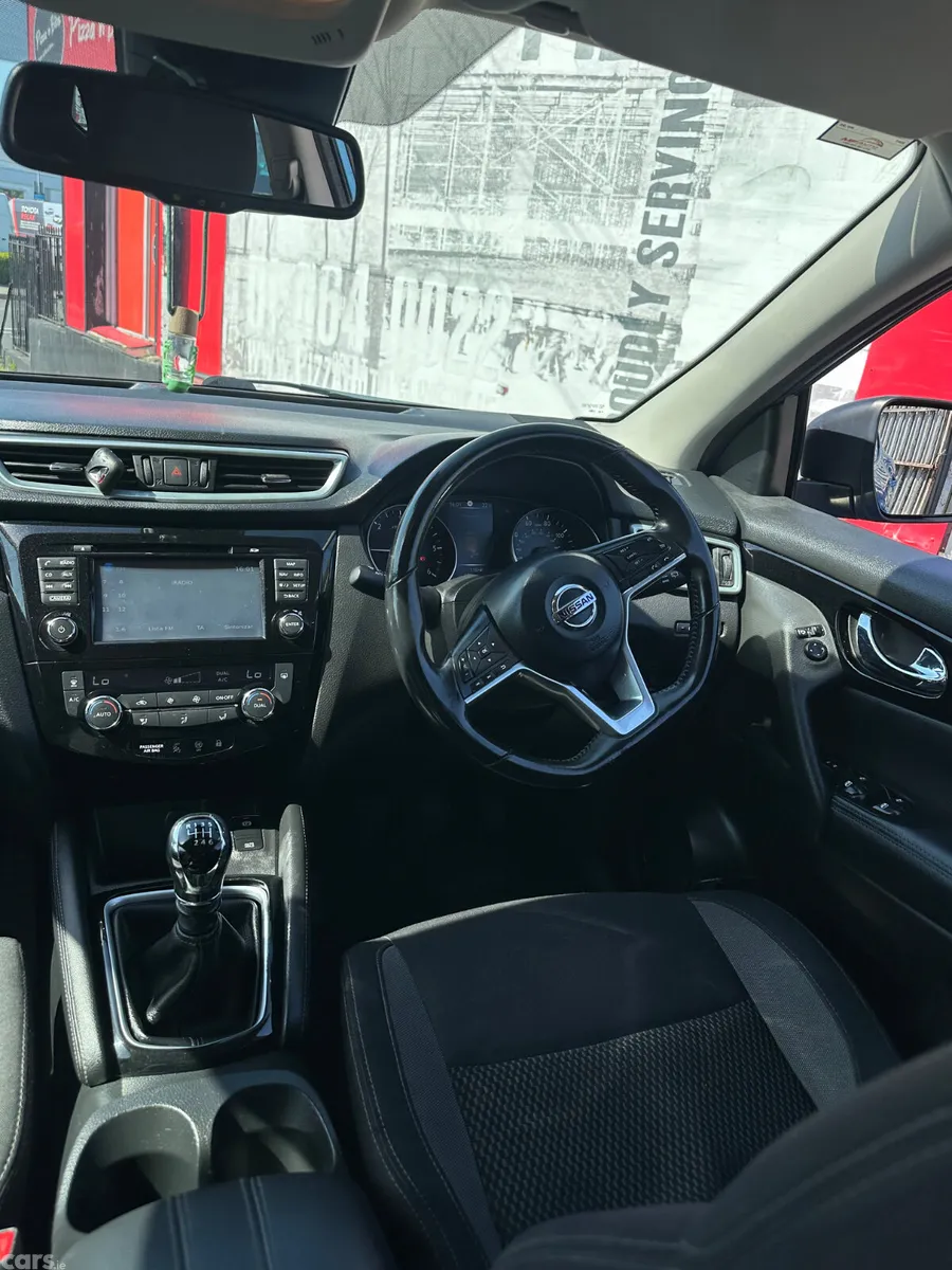 Nissan Qashqai Hatchback, Diesel, 2018, Blue