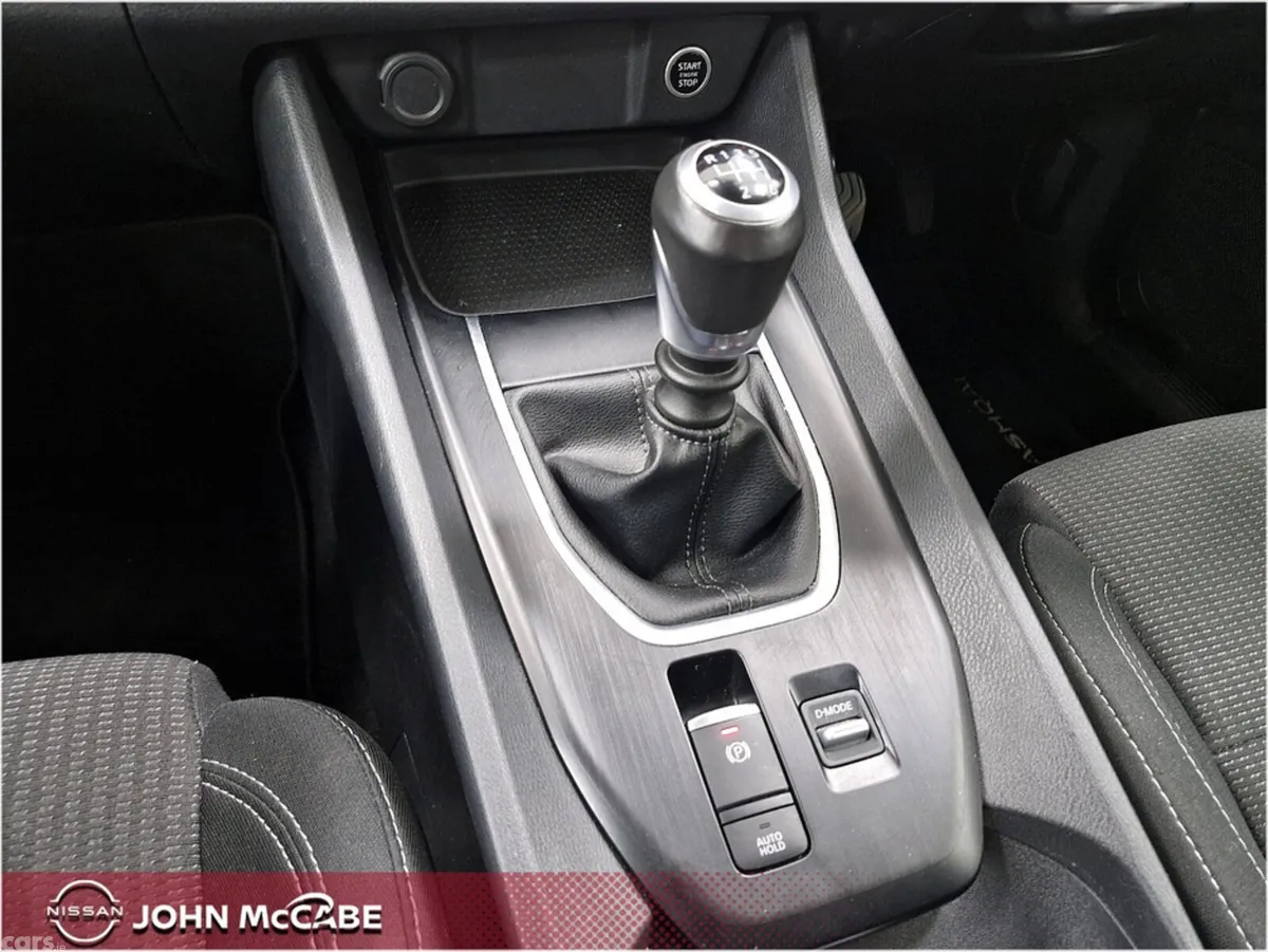 Nissan Qashqai MPV, Petrol, 2024, Blue