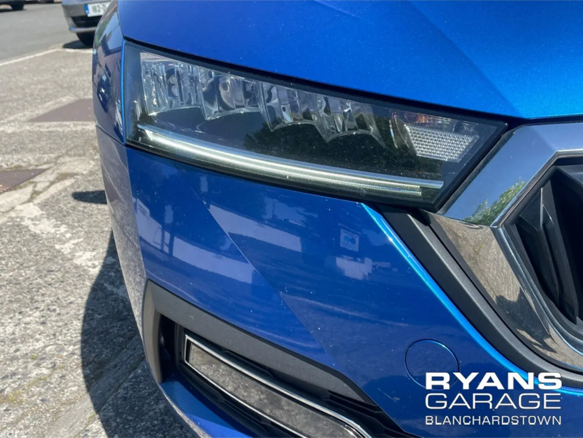 Skoda Octavia Saloon, Diesel, 2022, Blue
