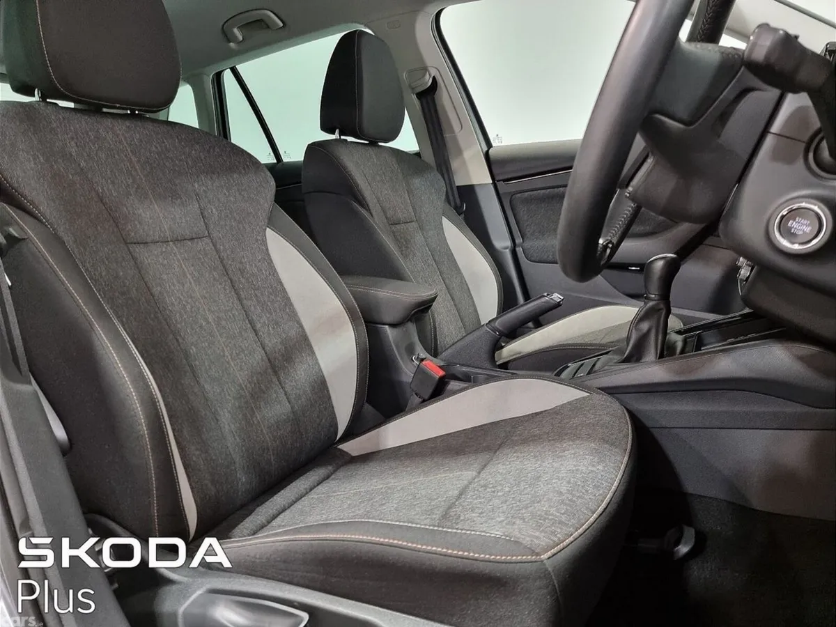 Skoda Kamiq Hatchback, Petrol, 2023, Grey