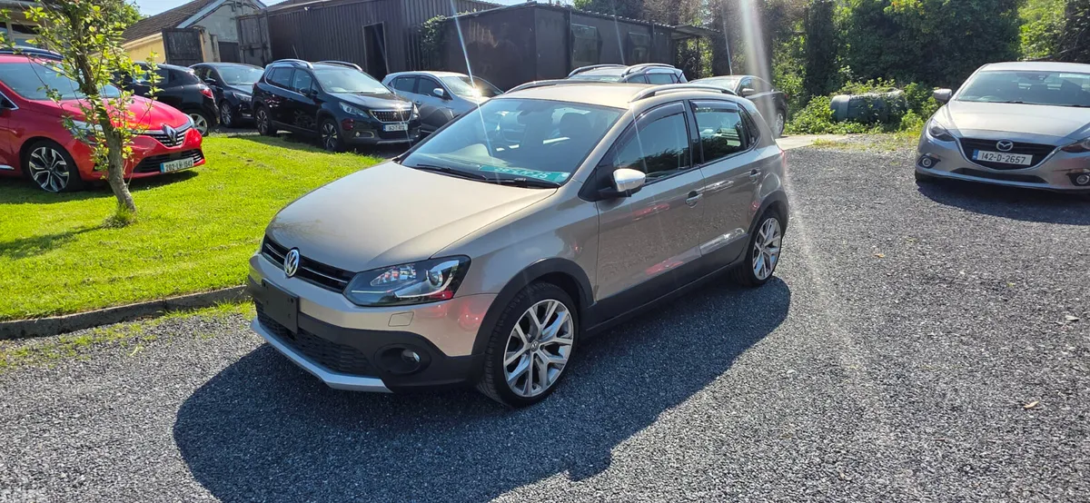 Volkswagen Polo Hatchback, Petrol, 2017, Gold