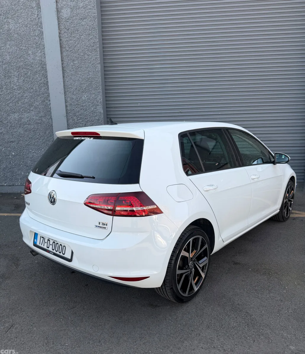 Volkswagen Golf Hatchback, Petrol, 2017, White
