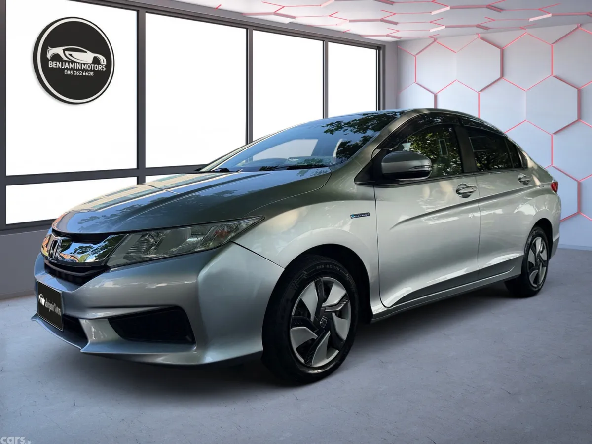 Honda Grace Saloon, Petrol Hybrid, 2016, Silver