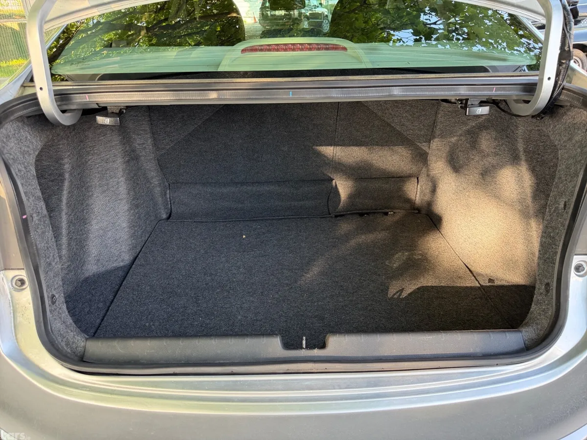 Honda Grace Saloon, Petrol Hybrid, 2016, Silver