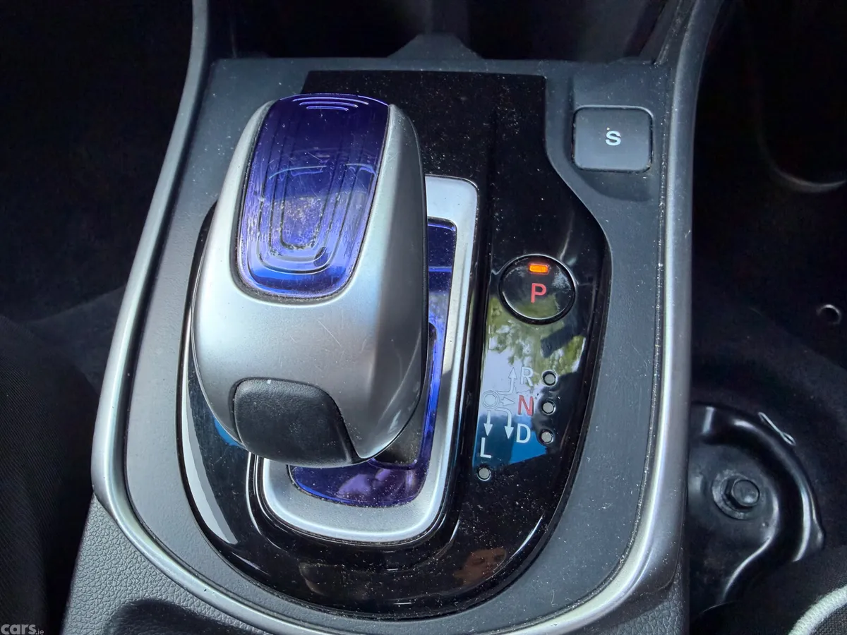 Honda Grace Saloon, Petrol Hybrid, 2016, Silver