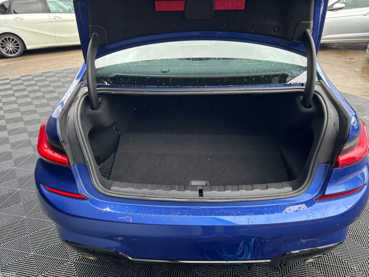 BMW 3-Series Saloon, Petrol Hybrid, 2020, Blue
