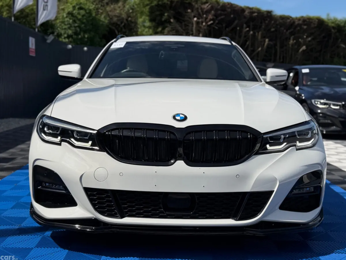 BMW 3-Series Estate, Diesel, 2022, White