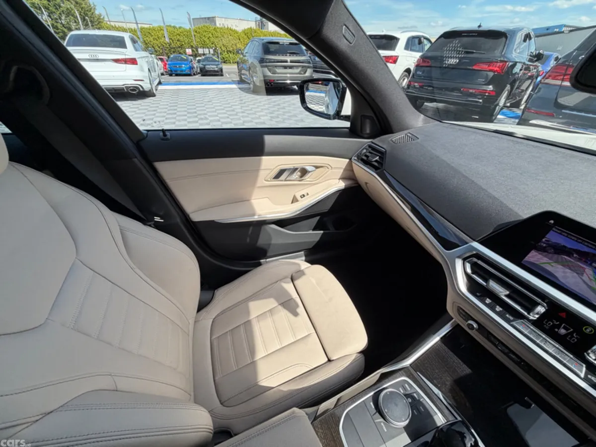 BMW 3-Series Estate, Diesel, 2022, White