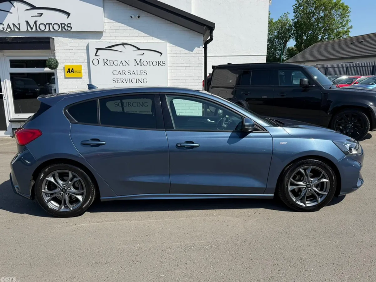 Ford Focus Hatchback, Diesel, 2020, Blue
