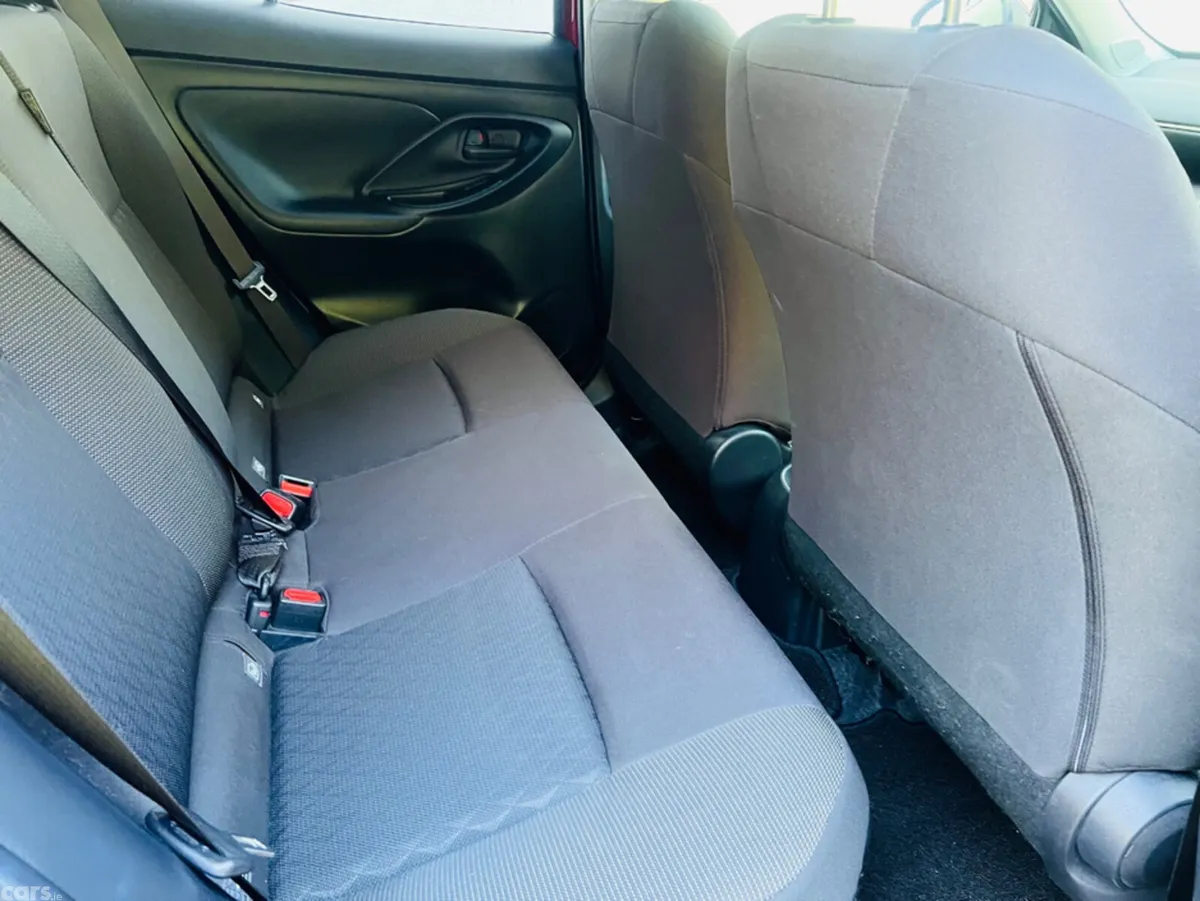 Toyota Yaris Cross Hatchback, Petrol Hybrid, 2021, Red