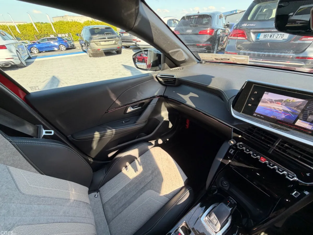 Peugeot 208 Hatchback, Petrol, 2021, Red