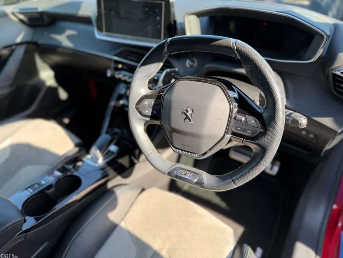 Peugeot 208 Hatchback, Petrol, 2021, Red