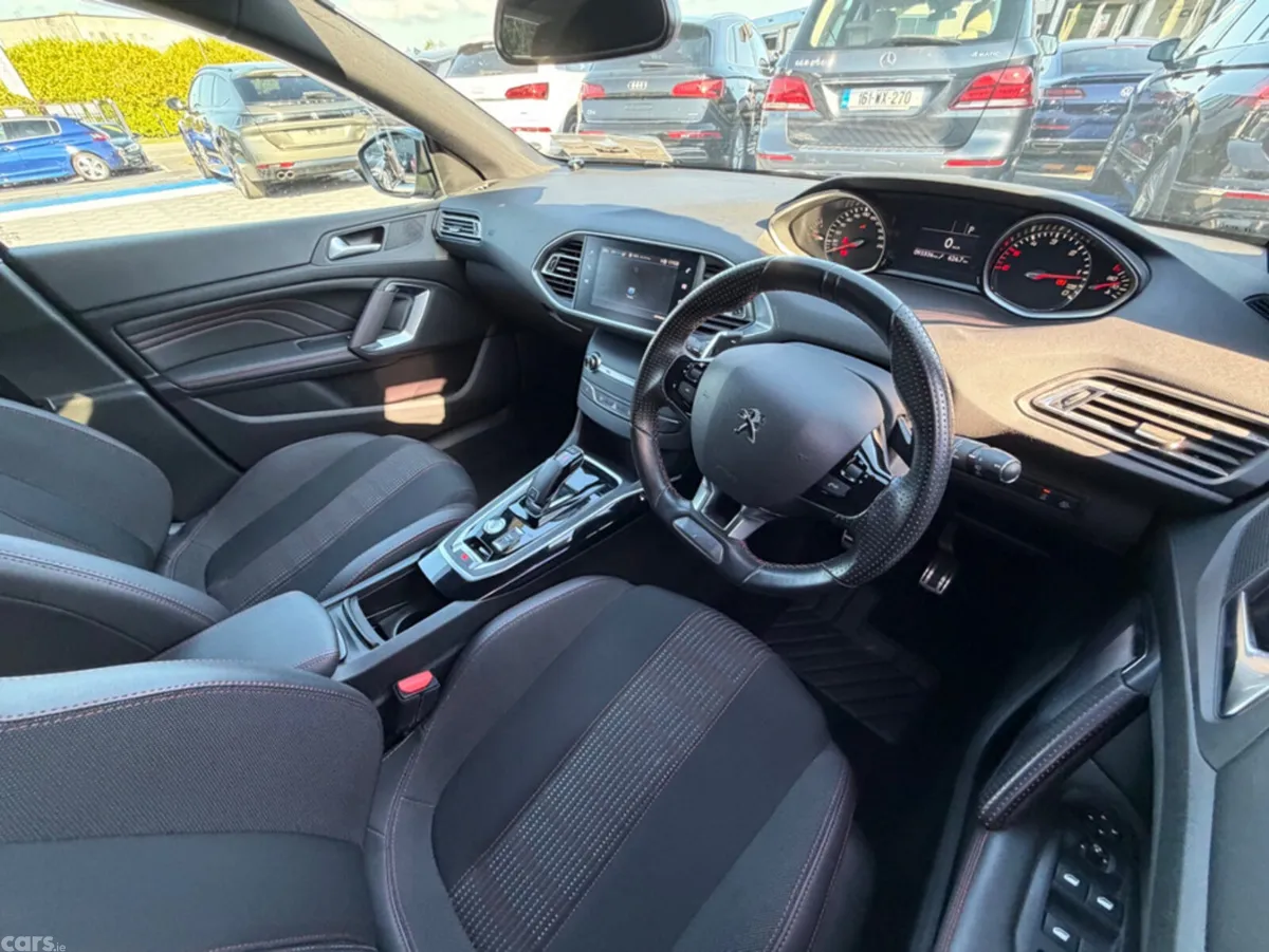 Peugeot 308 Hatchback, Diesel, 2020, Blue