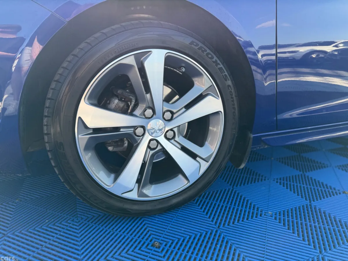 Peugeot 308 Hatchback, Diesel, 2020, Blue