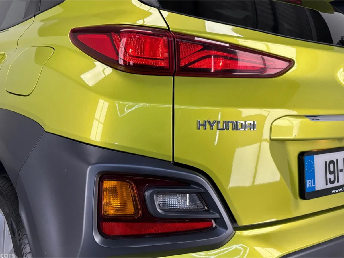 Hyundai KONA MPV, Petrol, 2019, Green
