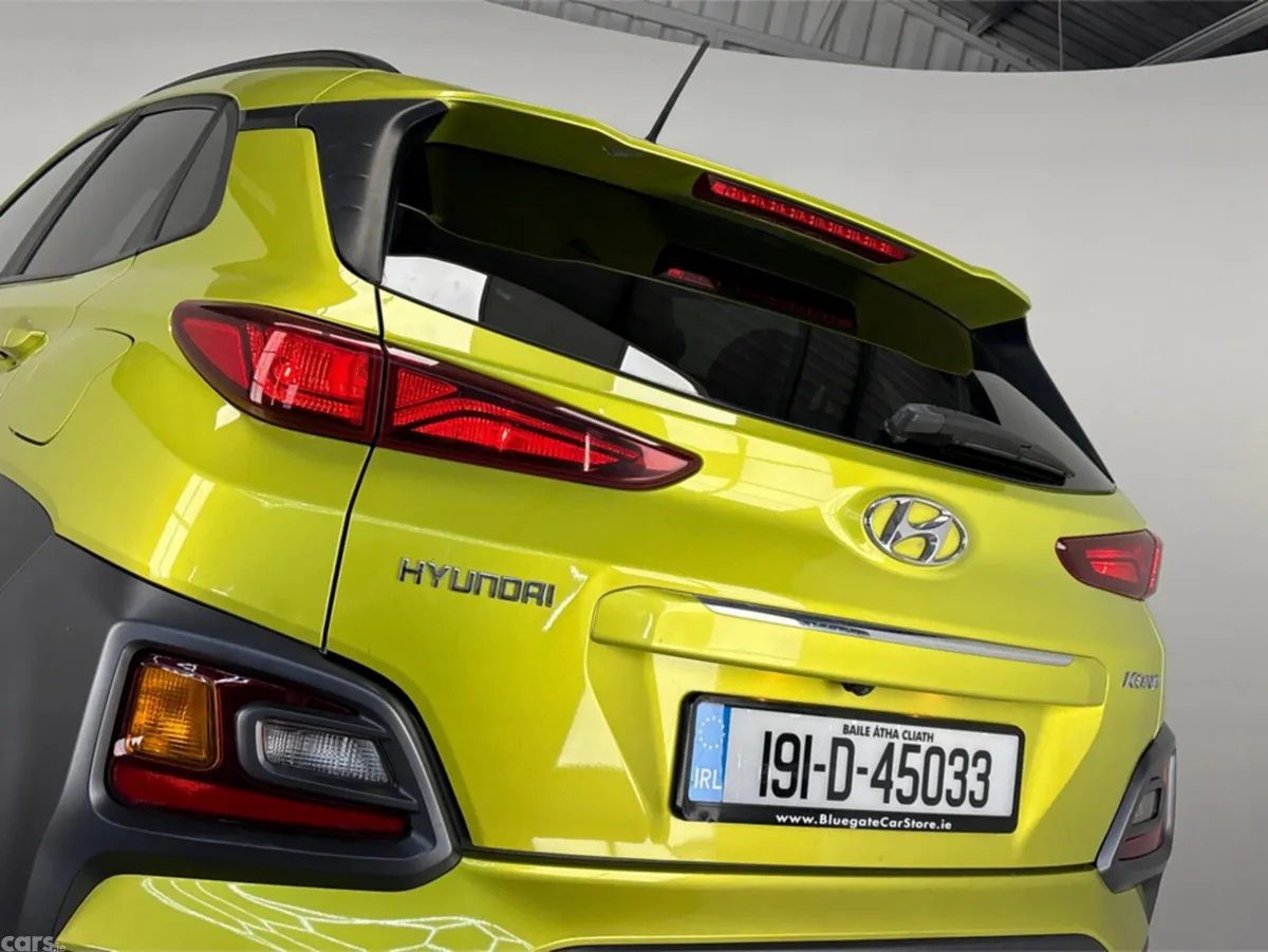 Hyundai KONA MPV, Petrol, 2019, Green