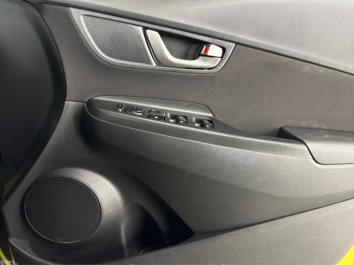 Hyundai KONA MPV, Petrol, 2019, Green