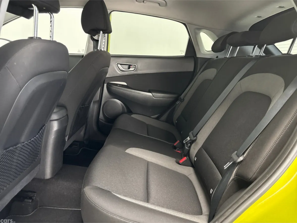 Hyundai KONA MPV, Petrol, 2019, Green