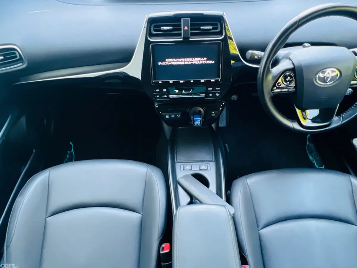 Toyota Prius Saloon, Petrol Hybrid, 2020, White