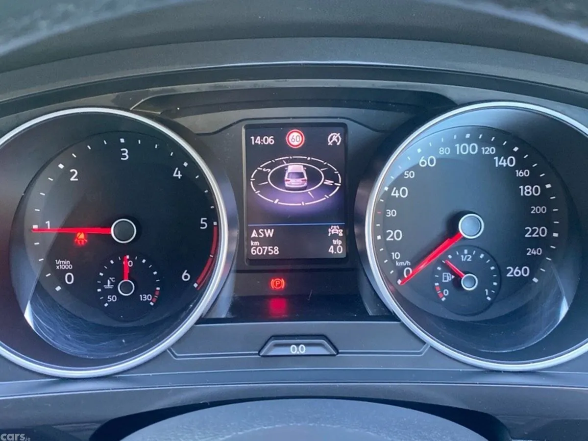 Volkswagen Tiguan Estate, Diesel, 2021, Red