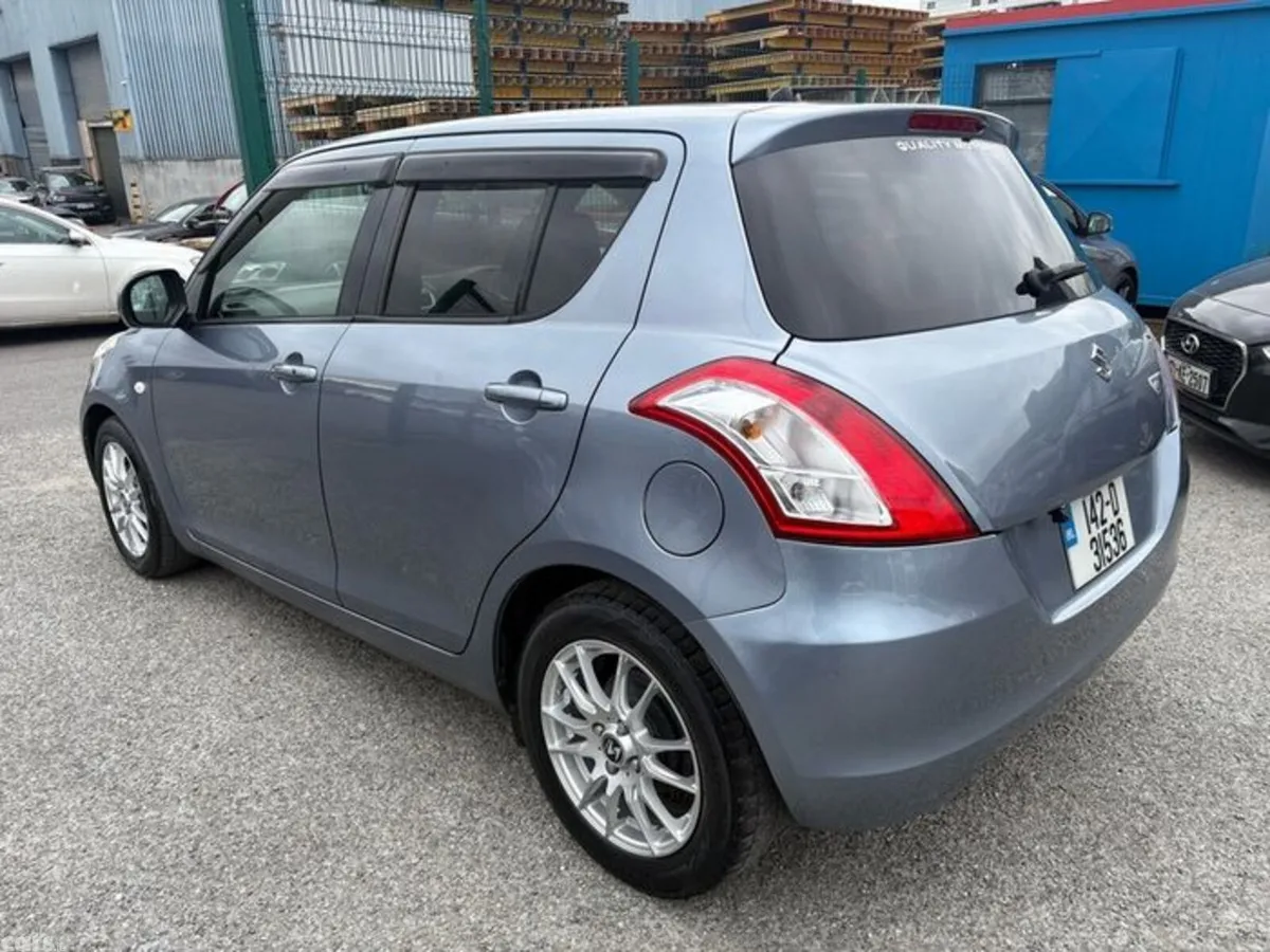 Suzuki Swift Hatchback, Petrol, 2014, Blue