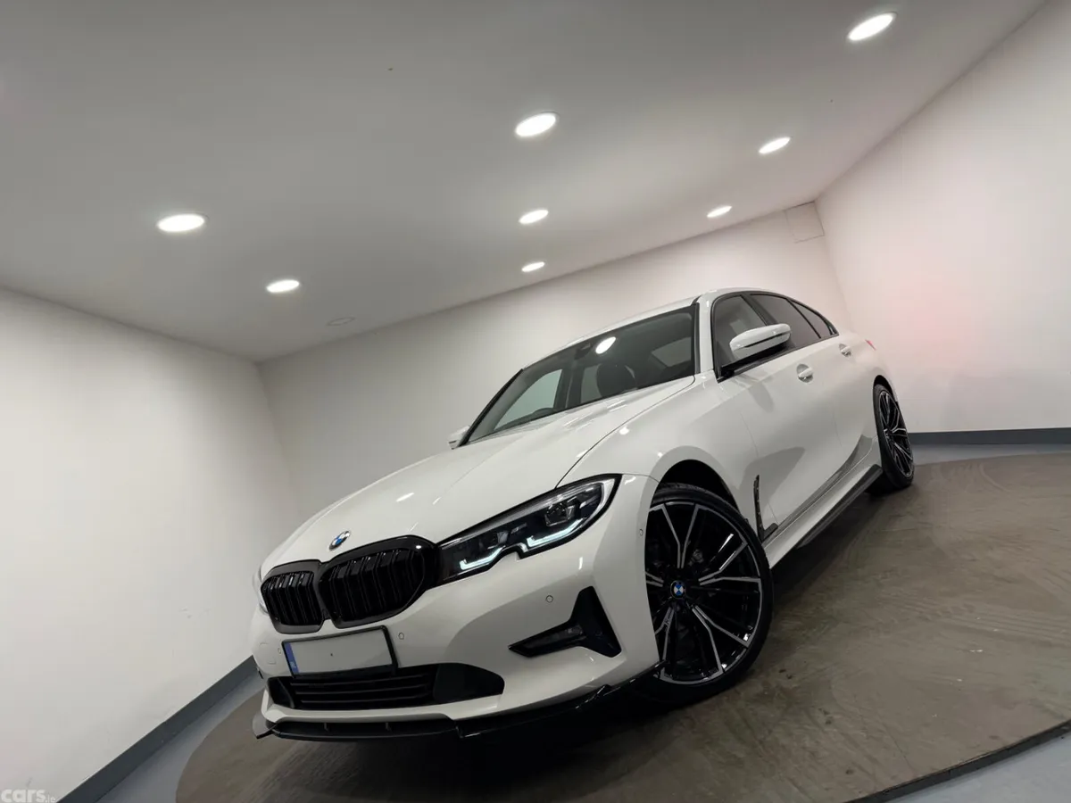 BMW 3-Series Saloon, Diesel, 2022, White