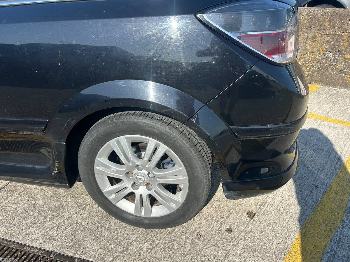 Opel Astra Hatchback, Petrol, 2008, Black