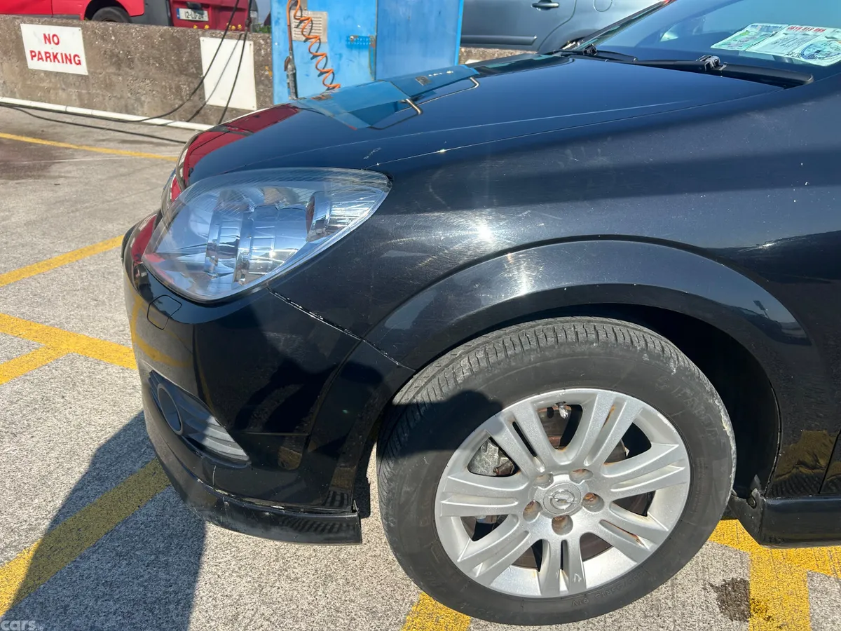 Opel Astra Hatchback, Petrol, 2008, Black