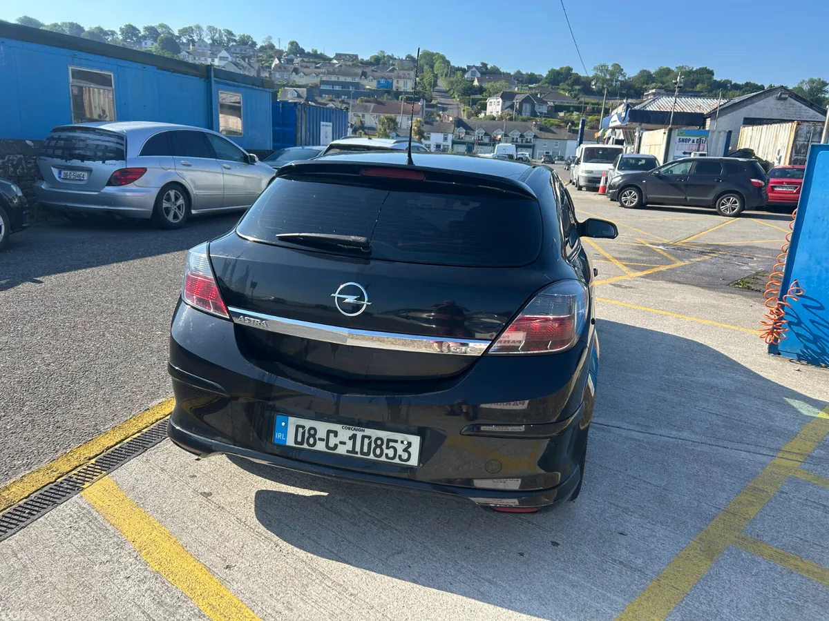 Opel Astra Hatchback, Petrol, 2008, Black