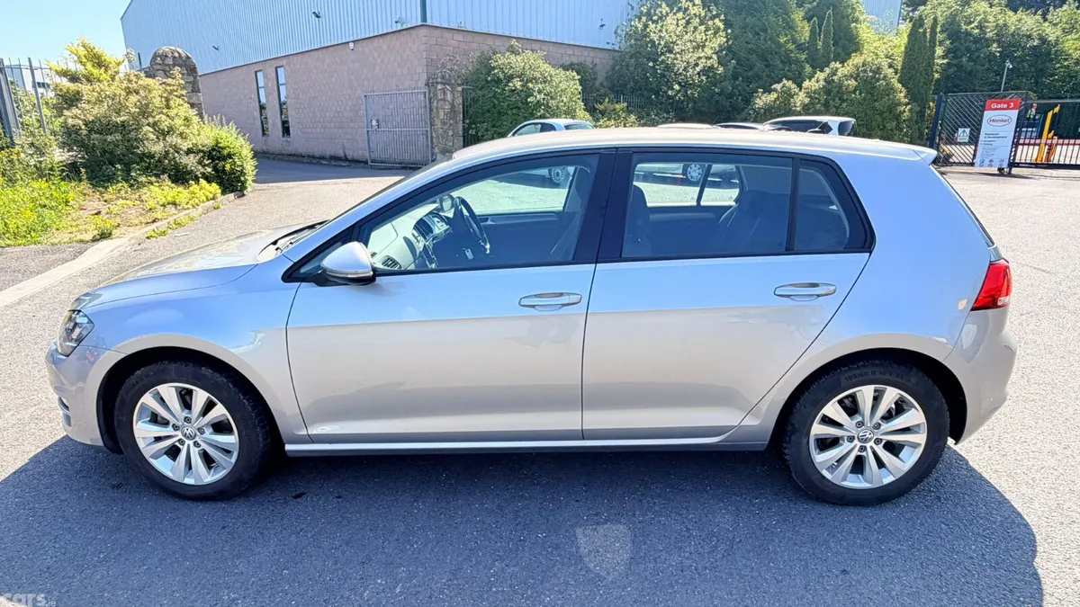 Volkswagen Golf Hatchback, Petrol, 2015, Silver