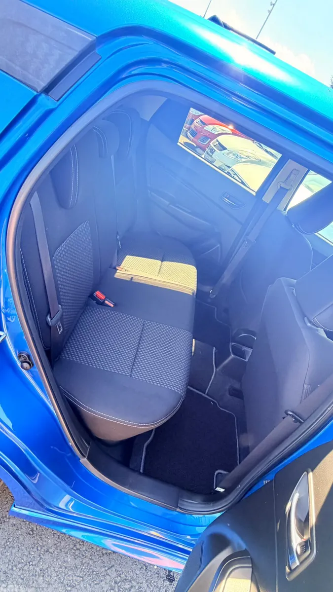Suzuki Swift Hatchback, Petrol, 2017, Blue