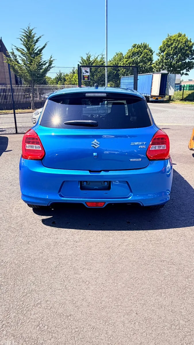 Suzuki Swift Hatchback, Petrol, 2017, Blue