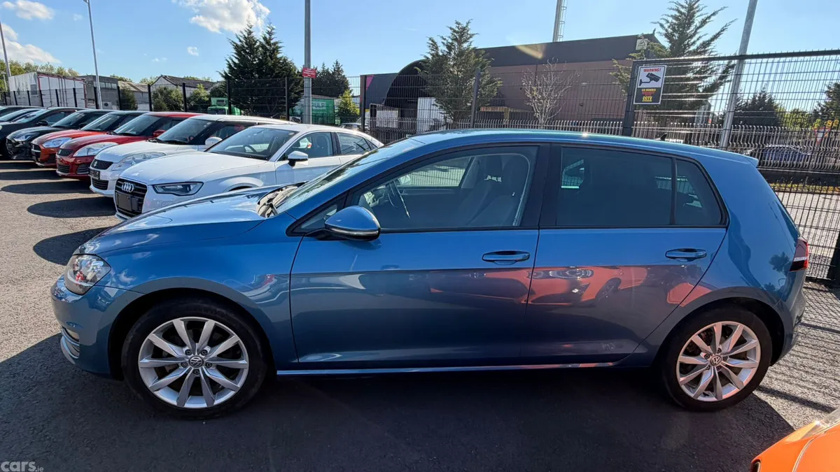 Volkswagen Golf Hatchback, Petrol, 2017, Blue