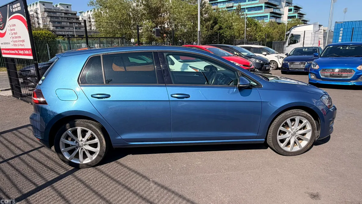Volkswagen Golf Hatchback, Petrol, 2017, Blue
