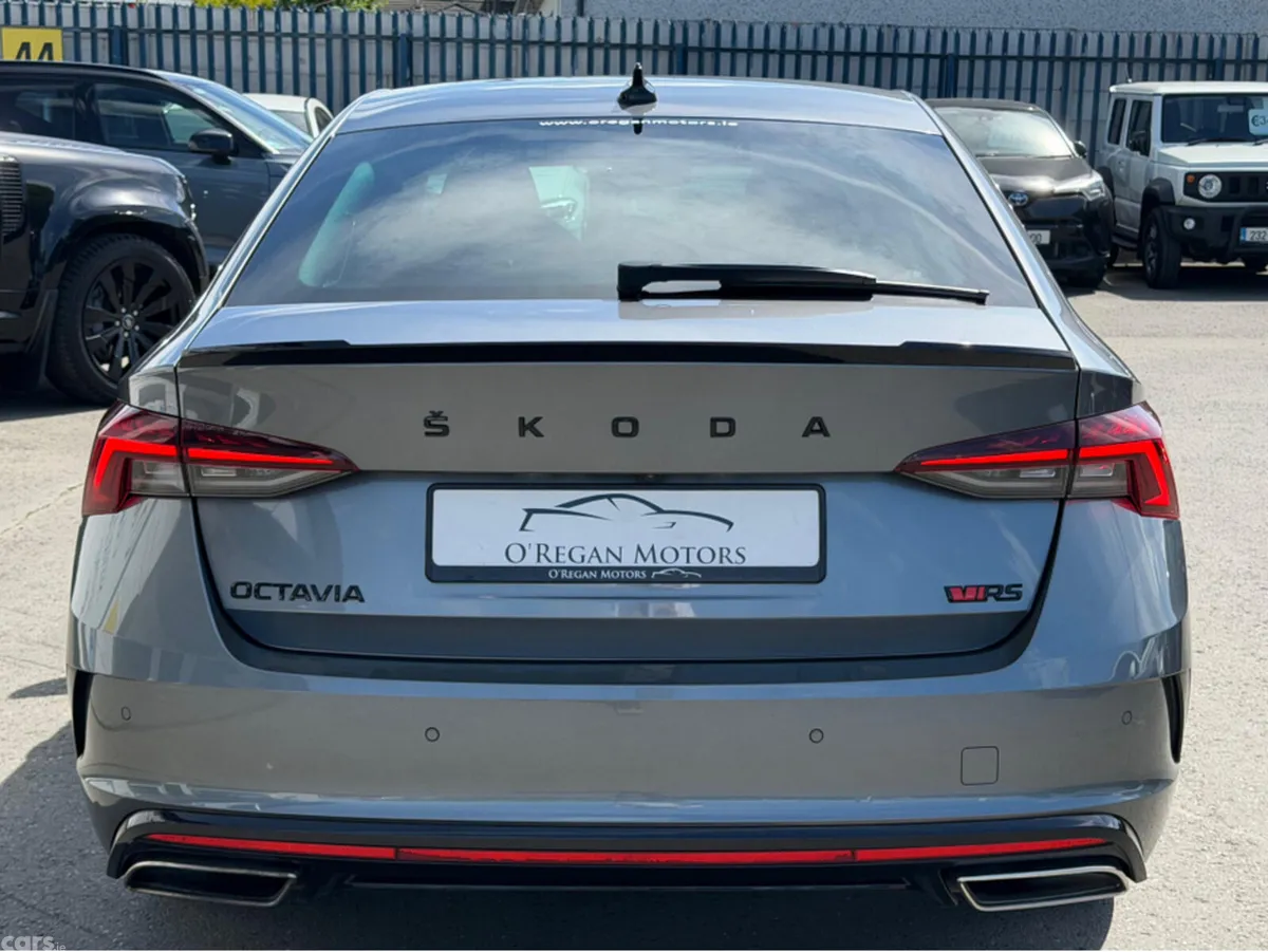 Skoda Octavia Hatchback, Diesel, 2023, Grey