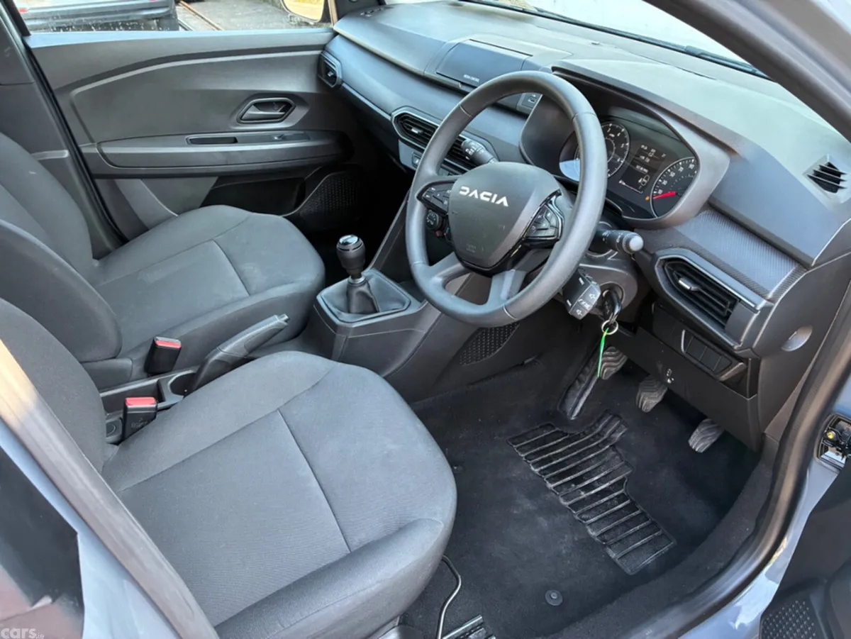 Dacia Sandero Hatchback, Petrol, 2024, Grey