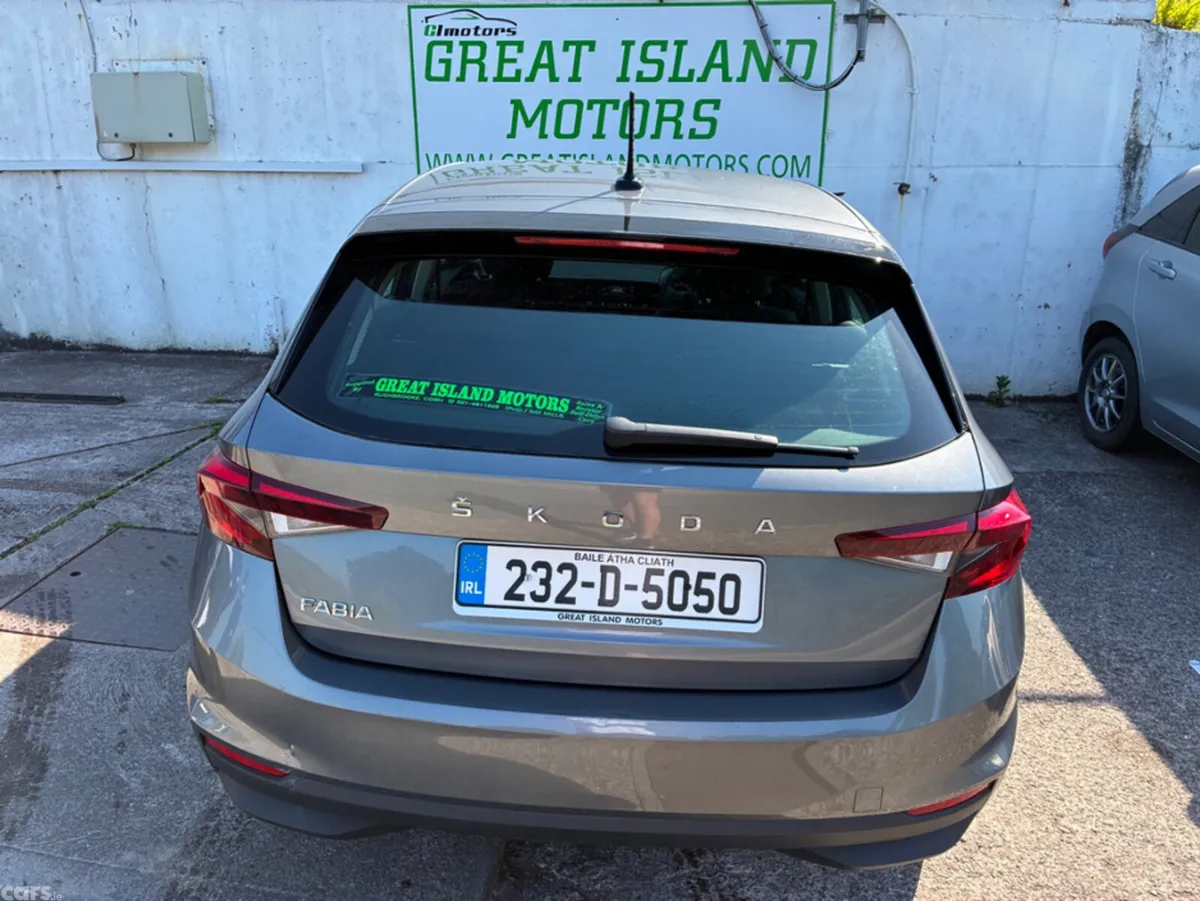 Skoda Fabia Hatchback, Petrol, 2023, Grey