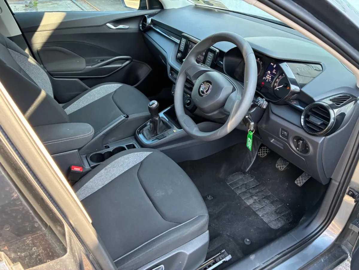 Skoda Fabia Hatchback, Petrol, 2023, Grey