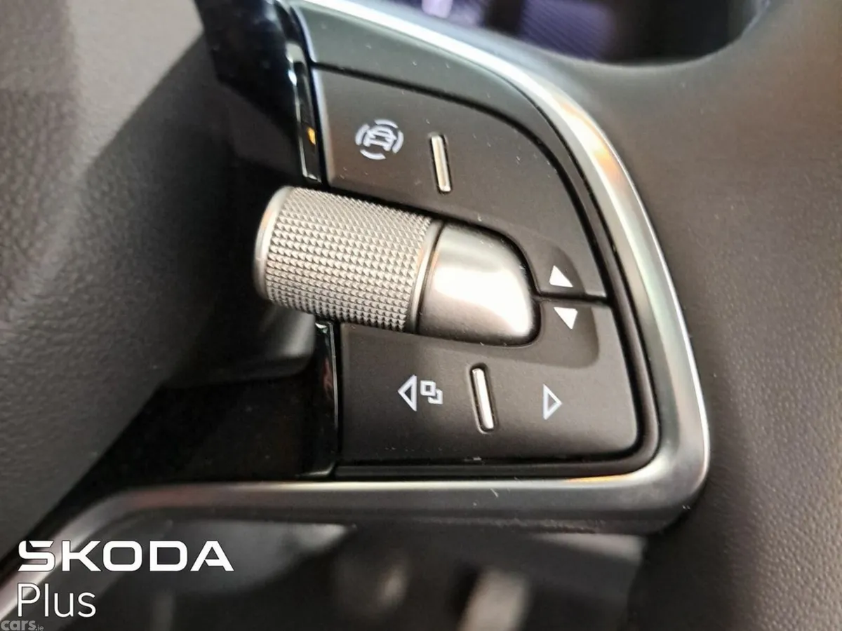 Skoda Kamiq Hatchback, Petrol, 2026, Silver