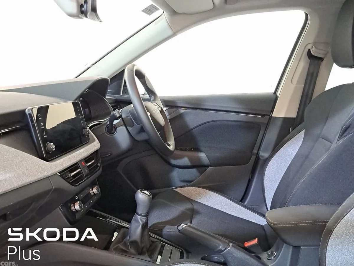 Skoda Kamiq Hatchback, Petrol, 2026, Silver