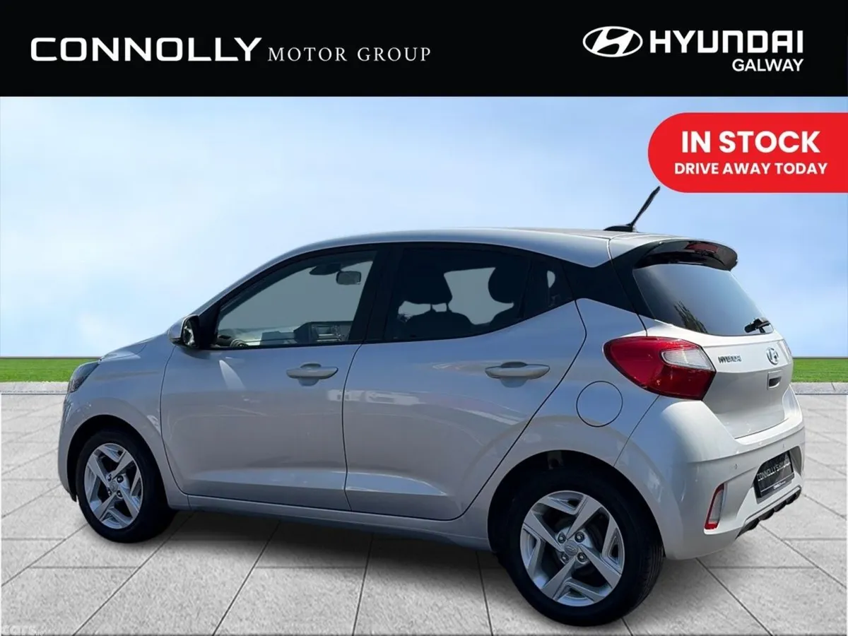 Hyundai i10 Hatchback, Petrol, 2022, Grey