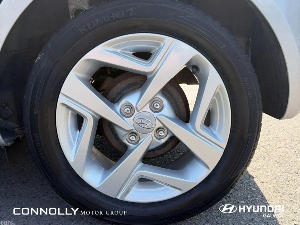 Hyundai i10 Hatchback, Petrol, 2022, Grey