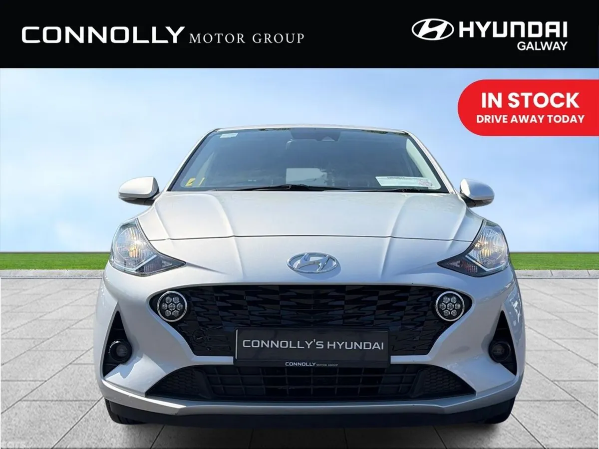 Hyundai i10 Hatchback, Petrol, 2022, Grey