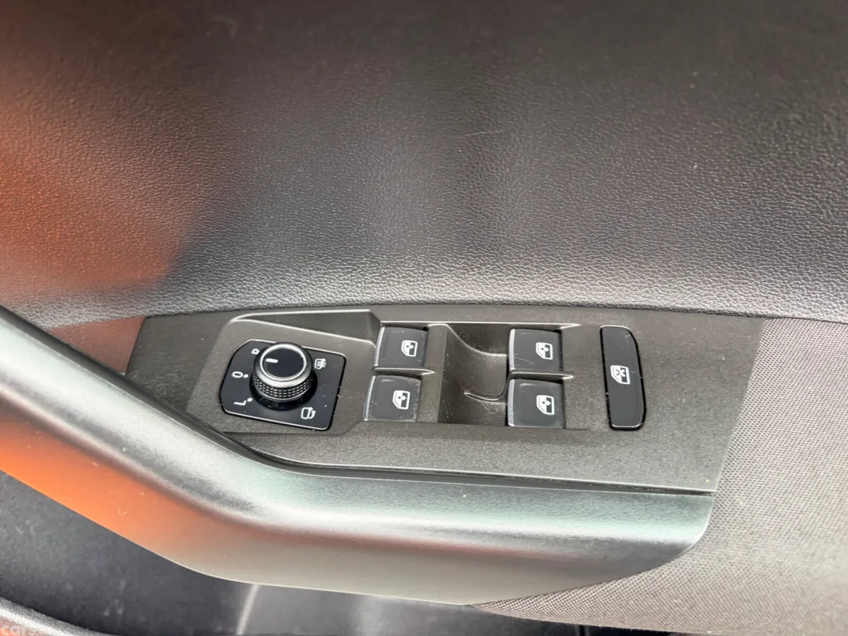 Volkswagen Polo Hatchback, Petrol, 2018, Orange