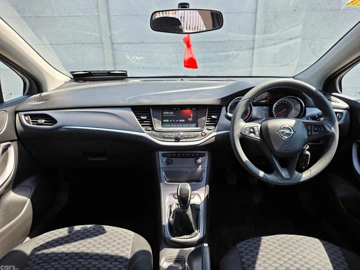 Opel Astra Hatchback, Diesel, 2016, Black