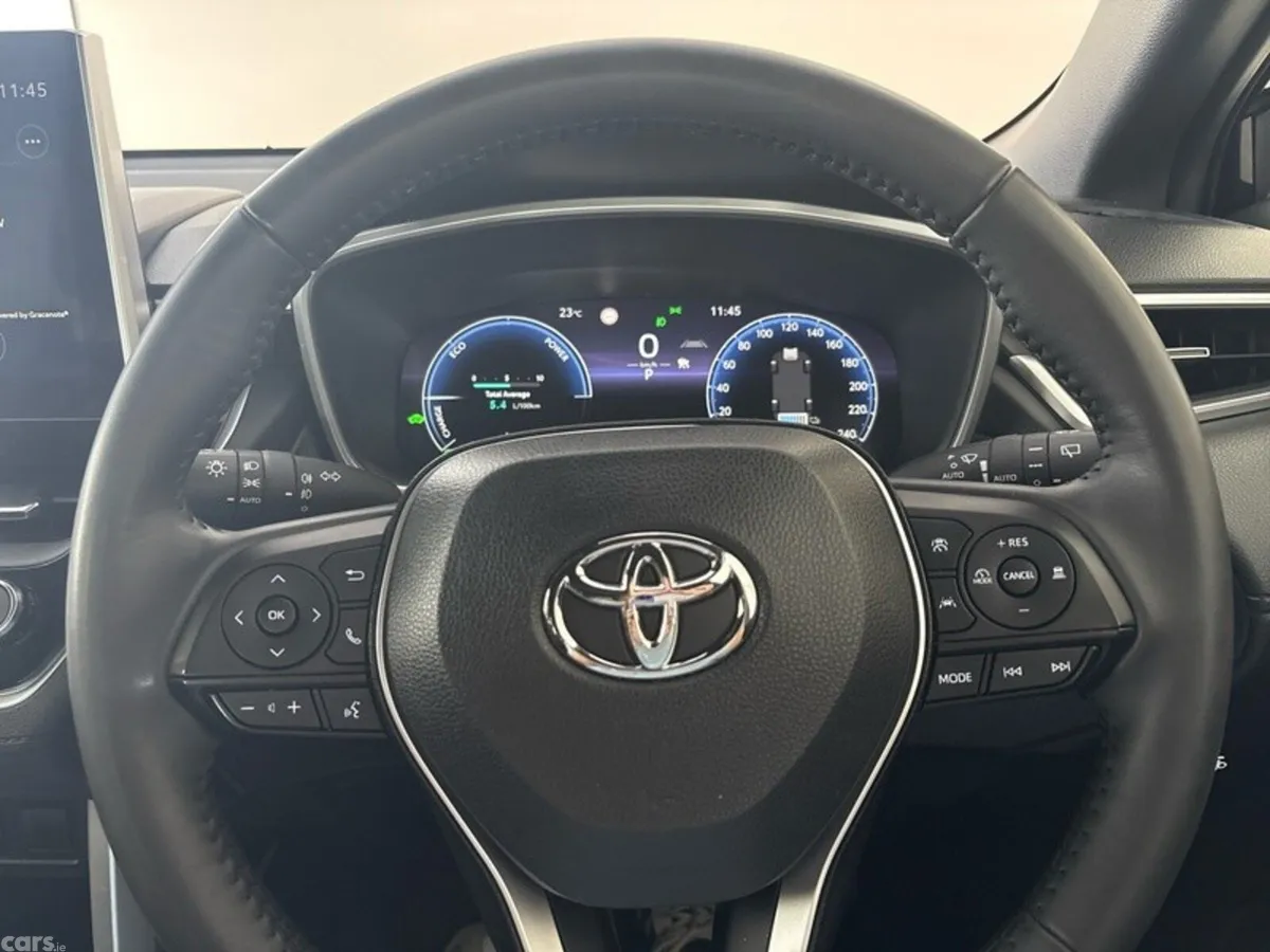 Toyota Corolla Cross Hatchback, Petrol Hybrid, 2024, Black
