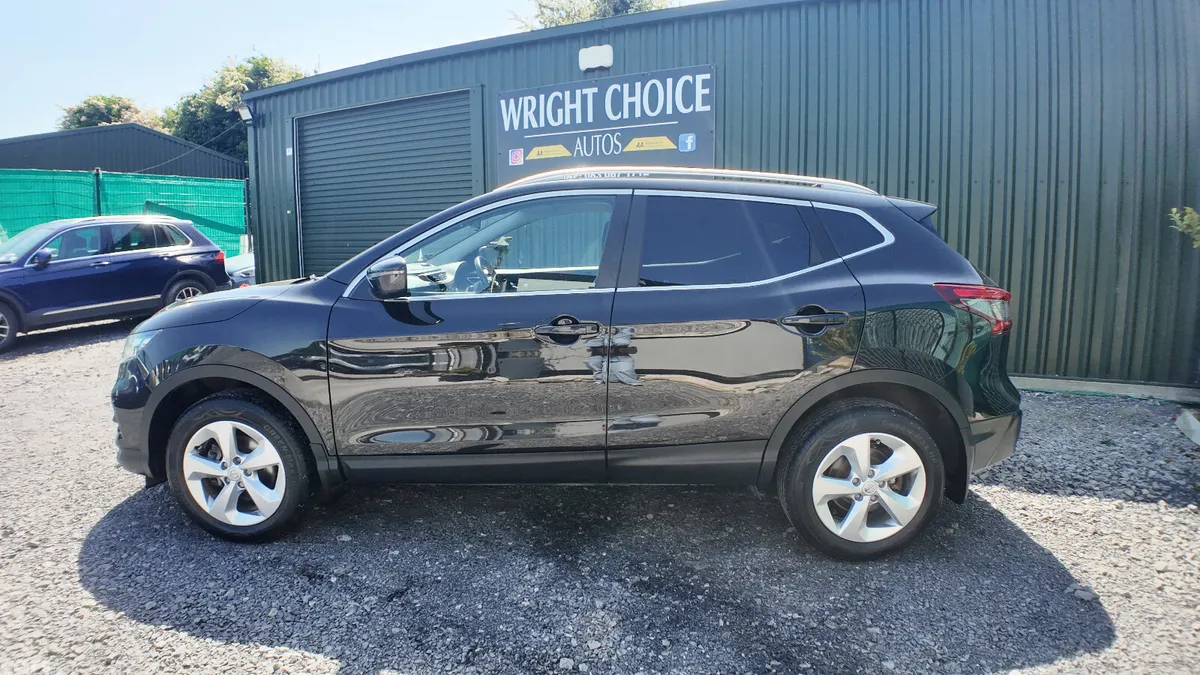 Nissan Qashqai MPV, Diesel, 2019, Black