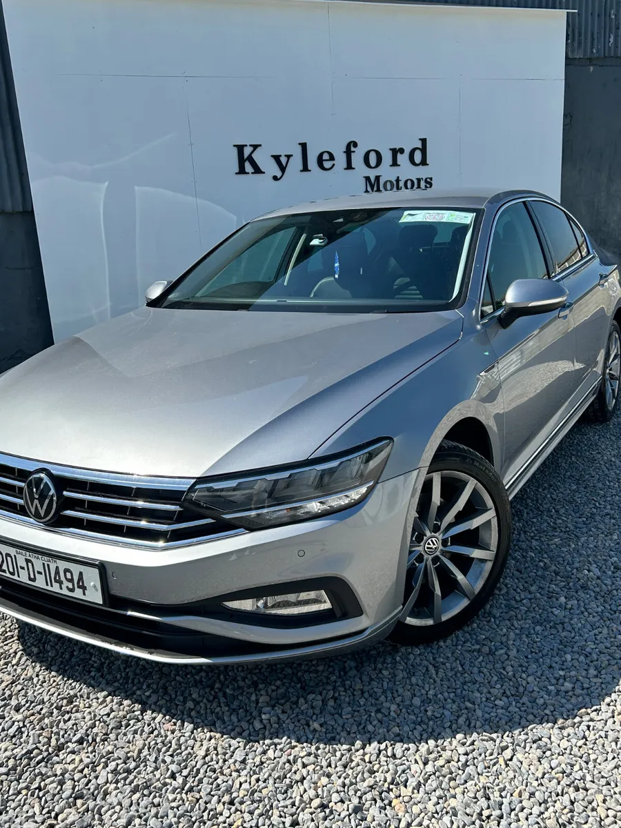 Volkswagen Passat Saloon, Diesel, 2020, Grey